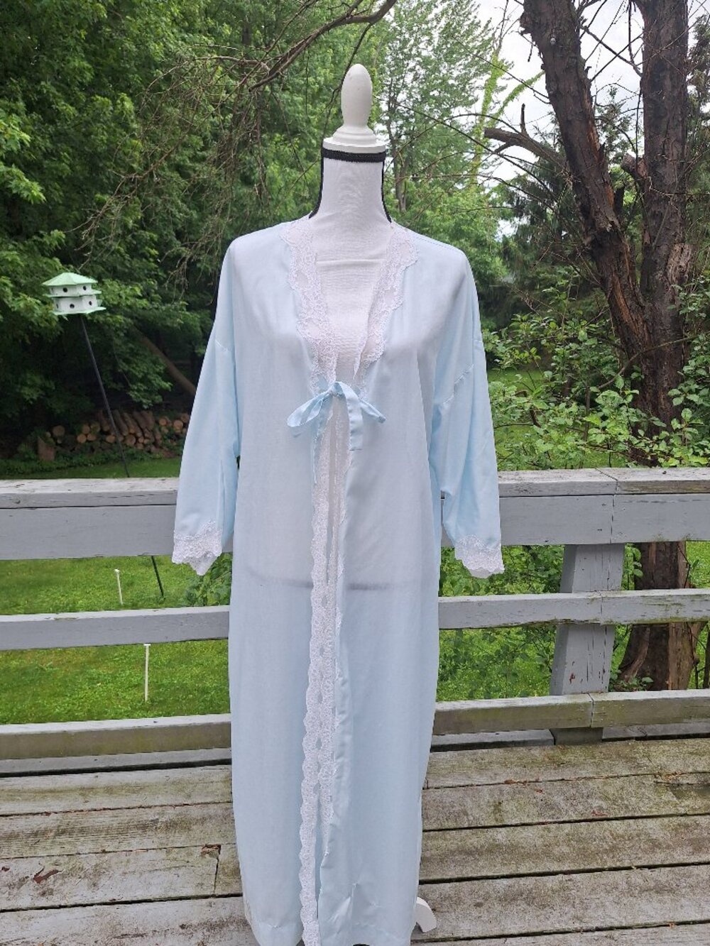 Vintage blue light weight robe bath robe/dressing gown from Corhan. Large